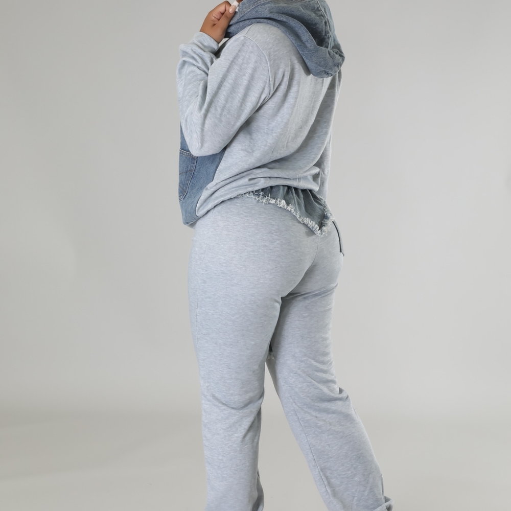 Chill Sweat Suit - Picture 2 of 3